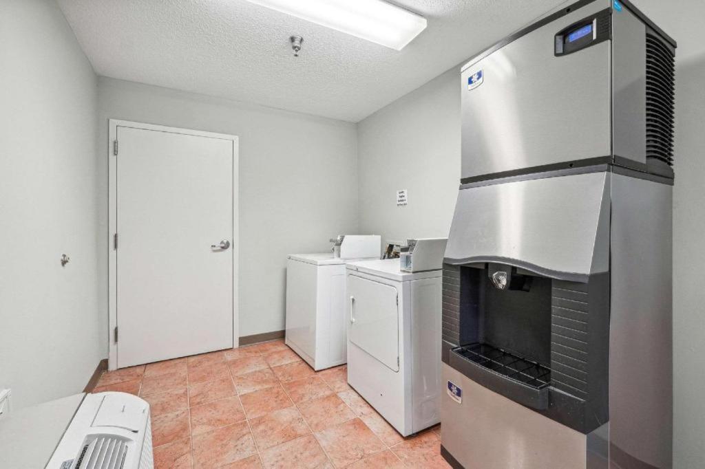 דוסונוויל Quality Inn & Suites מראה חיצוני תמונה